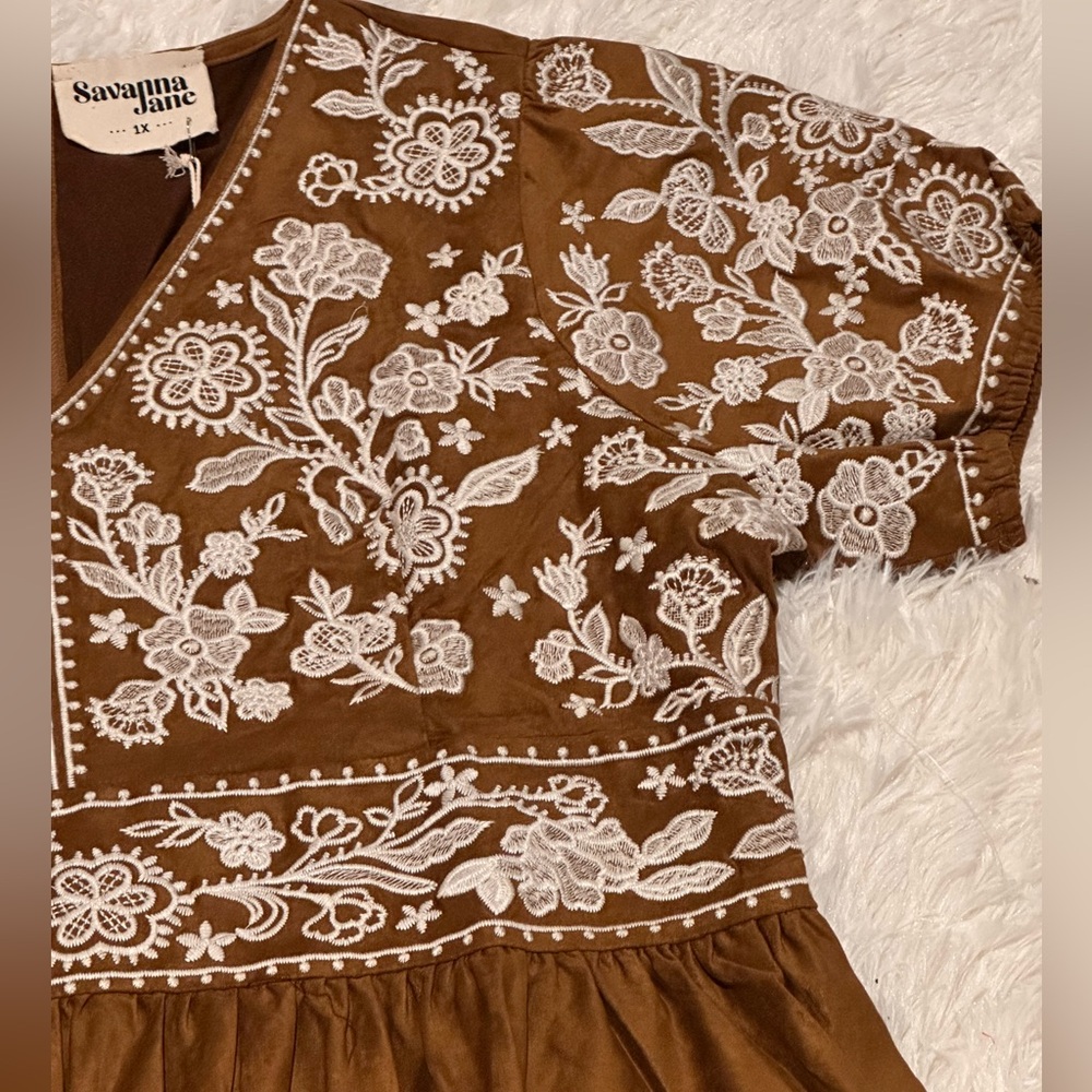 Savanna Jane Brown Dress with White Floral Embroidery Accents - Picture 2 of 4